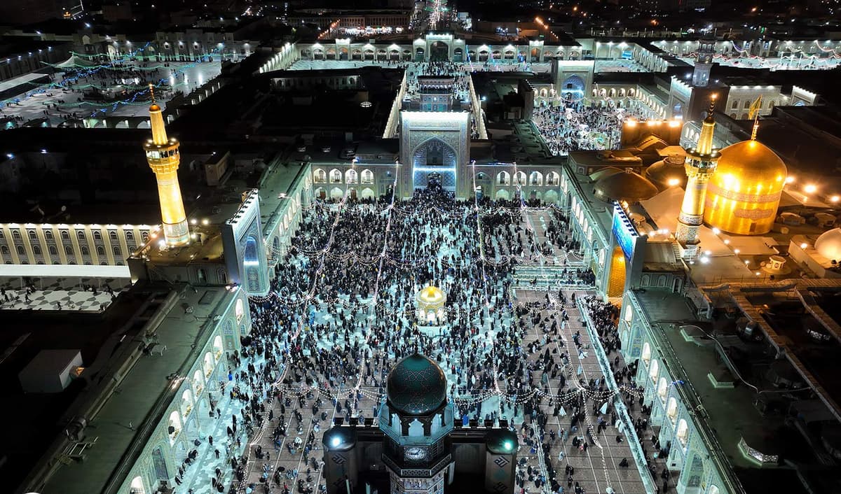 مناجات خوانی سحرگاهی