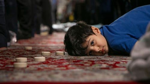 کودک در حرم امام رضا علیه السلام