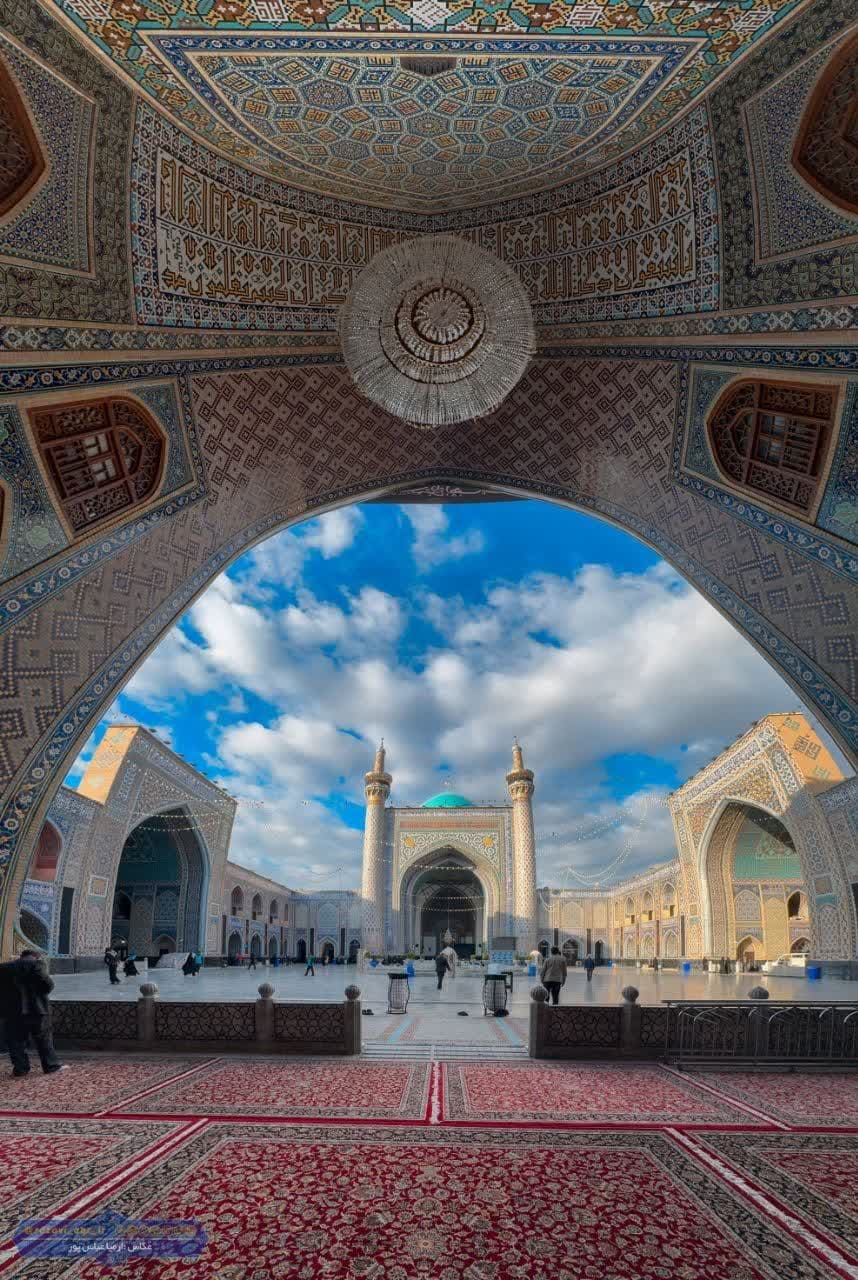 معماری صحن گوهرشاد