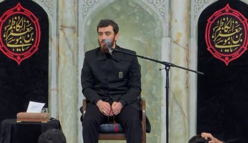 تو کاظمین آقام حاجتمو داده