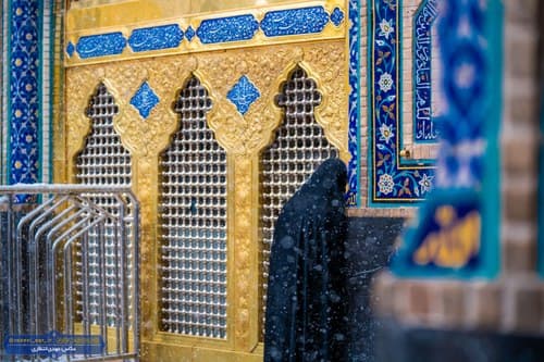 حرم، قلبِ تپنده‌یِ این شهرِ برفی