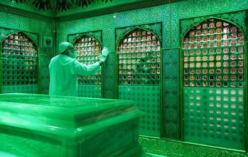 آئین های حرم | مراسم غبارروبی