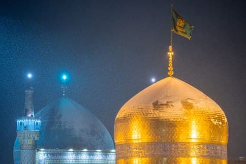 نقش سپیدی بر گنبد عشق