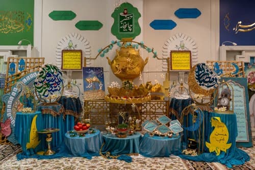 پهن کردن دو سفره افطار و هفت سین 