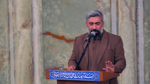 خون می‌دهم و نمی‌دهم خاکم را