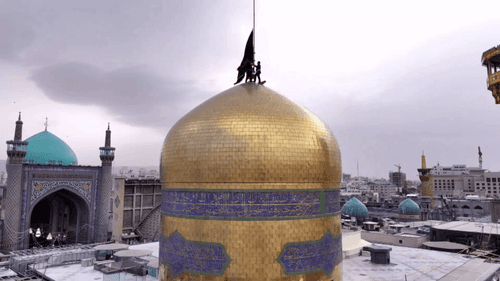 تعویض پرچم همزمان با دعای عرفه