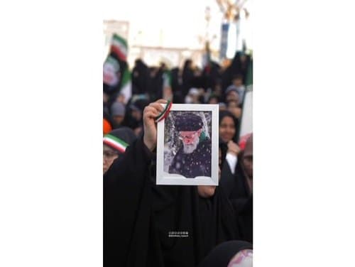 ریلز | مشت گره کرده 