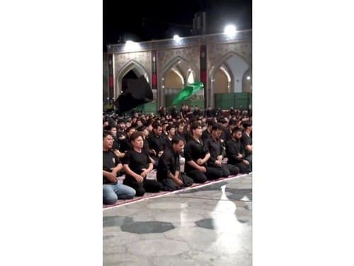 سینه‌زنی هماهنگ عزادارانِ افغانستانی‌ 
