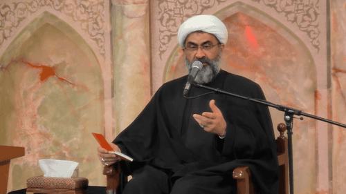 در زمان صلح هم  مراقب به دشمن باشید 