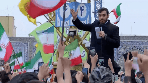 تو رستم تهمتنی بزن که خوب میزنی