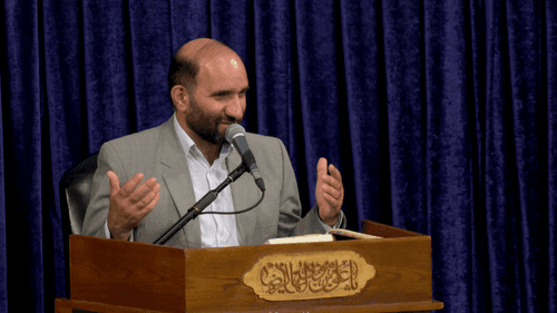 تمام تار و پود آسمان زیر عبایش جمع