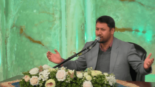 به منکر علی بگو نماز خود قضا کند