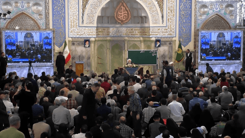 در مقابل شبهات نسل نو و جوانان توجیح نکنیم