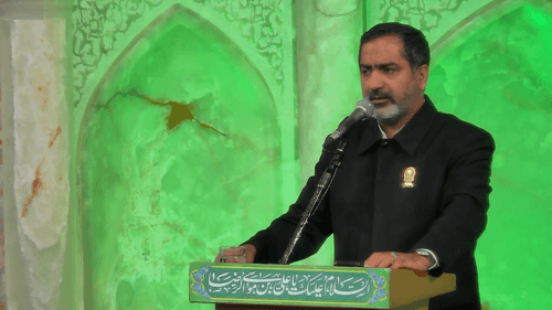 اینجا غریب و آشنا فرقی ندارد