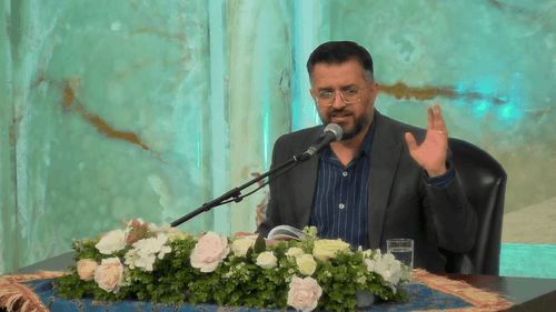 ماه رمضان است در آغوش خدائیم