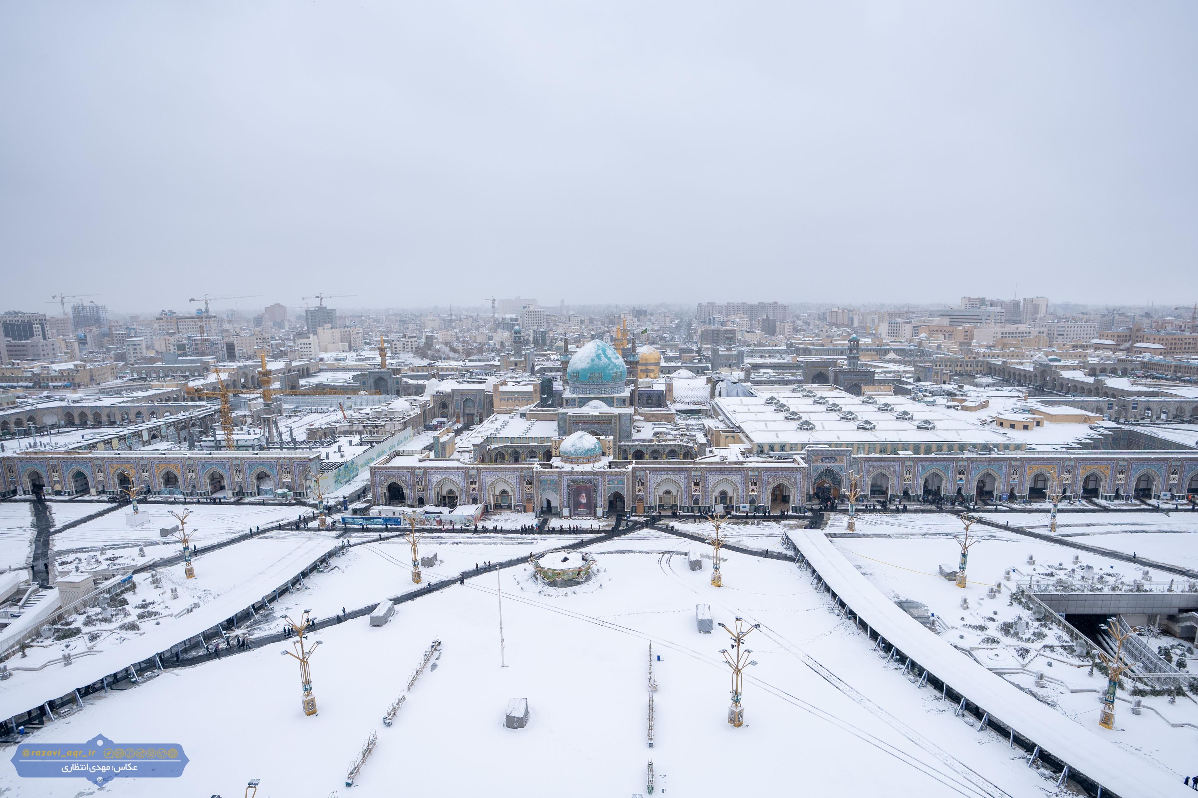 الثلج في حرم الامام الرضا